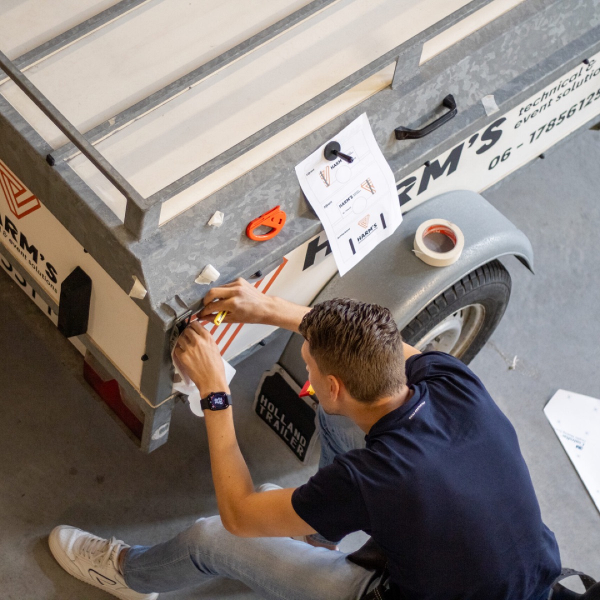 Bestickering van een aanhanger voor Harm’s TES